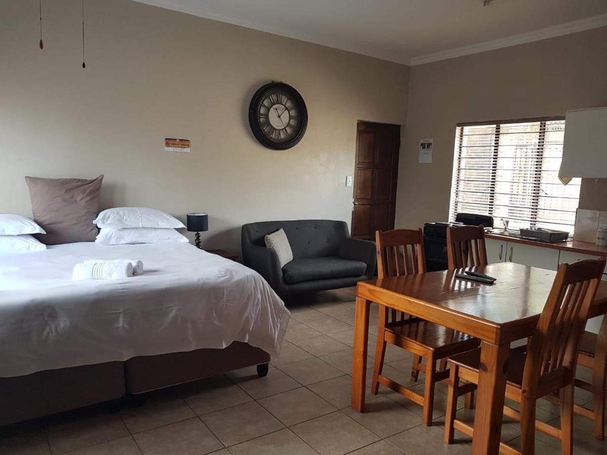 Private Apartments & Biz Stays Pretoria-Noord Buitenkant foto