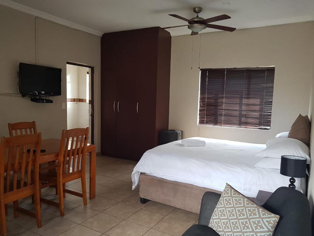 Private Apartments & Biz Stays Pretoria-Noord Buitenkant foto