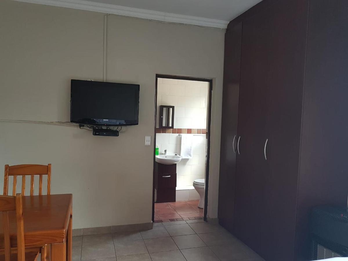 Private Apartments & Biz Stays Pretoria-Noord Buitenkant foto