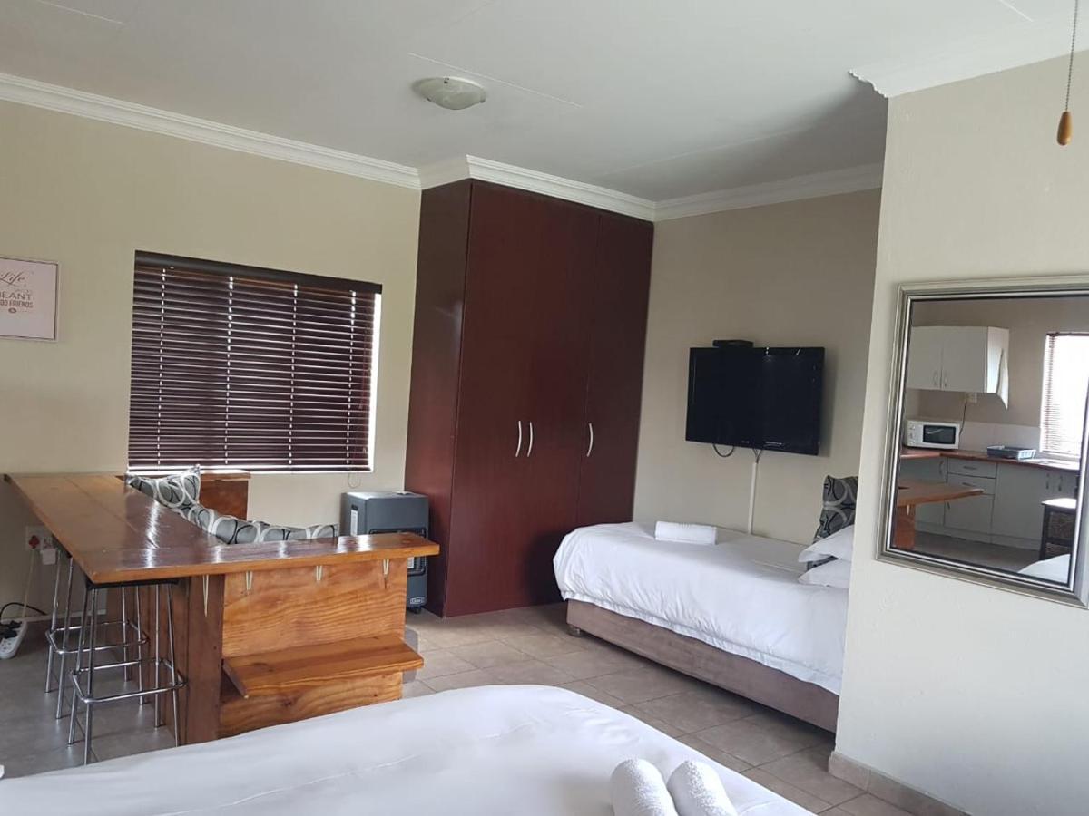 Private Apartments & Biz Stays Pretoria-Noord Buitenkant foto