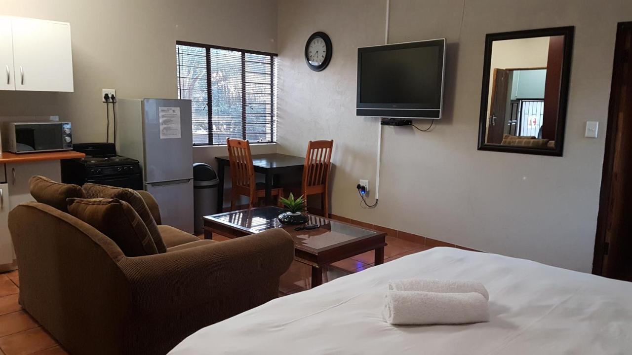 Private Apartments & Biz Stays Pretoria-Noord Buitenkant foto