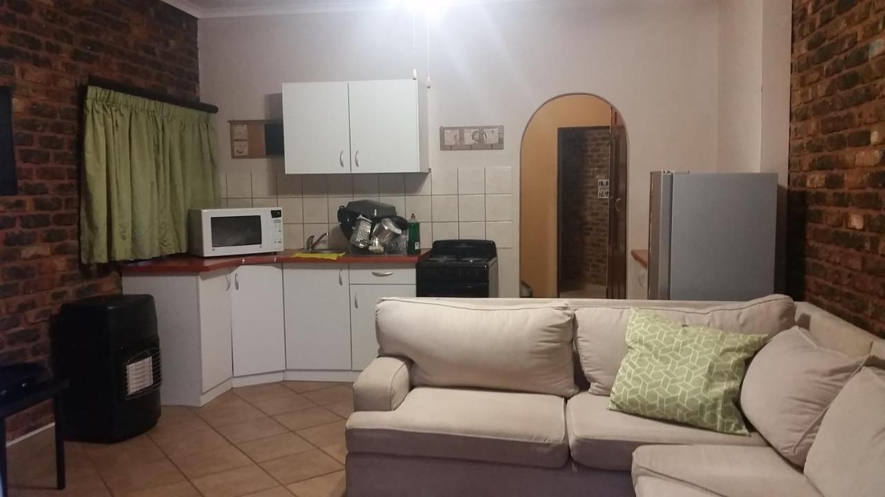 Private Apartments & Biz Stays Pretoria-Noord Buitenkant foto